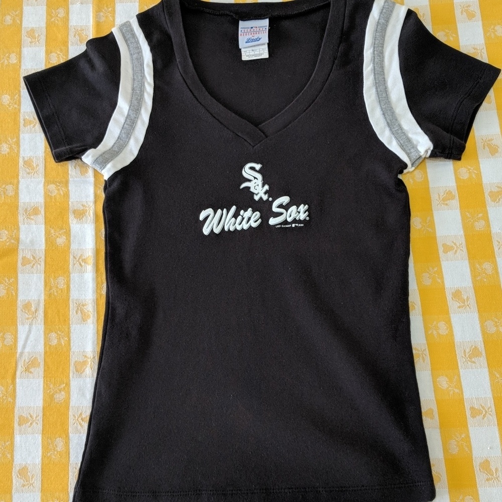 Women's Black V-Neck Short Sleeve Tee